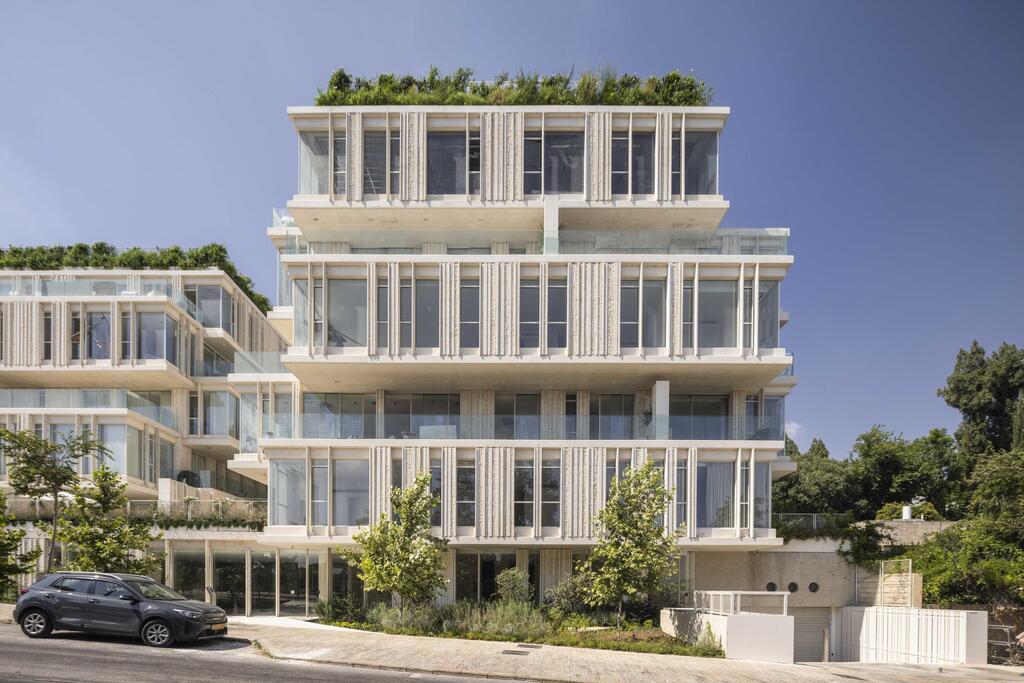 Multi-unit housing with a light touch in Jerusalem’s Talbiya neighborhood (Photo: Nimrod Levy) יומא אדריכלים - דובנוב 1, ירושלים