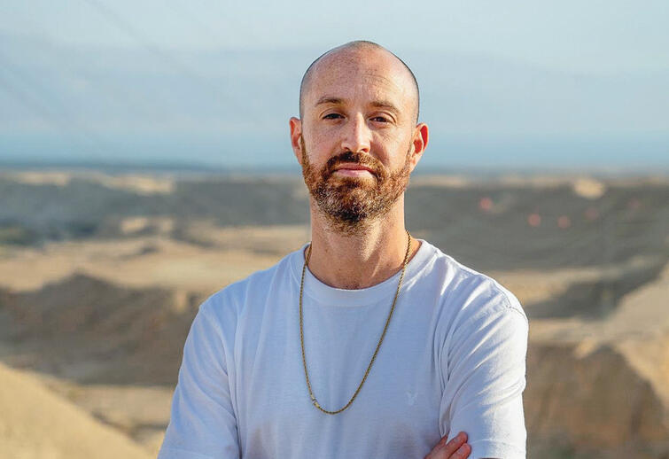 Jimbo J (Photo: Dan Yehuda) ממד של חיטוט בפצע. ג'ימבו ג'יי
