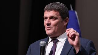 עמית הלוי באירוע השקה לספר "כן אדוני הנשיא"