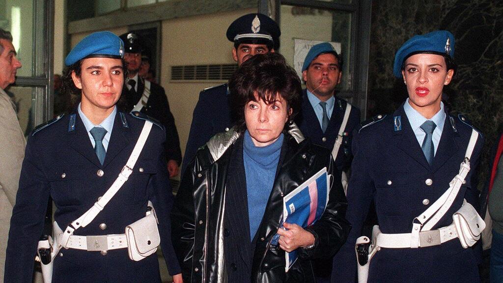 Patrizia Reggiani in court in Milan, 1998 (Photo: AP Photo,File/Luca Bruno) פטריציה רג'יאני בבית המשפט במילאנו, 1998