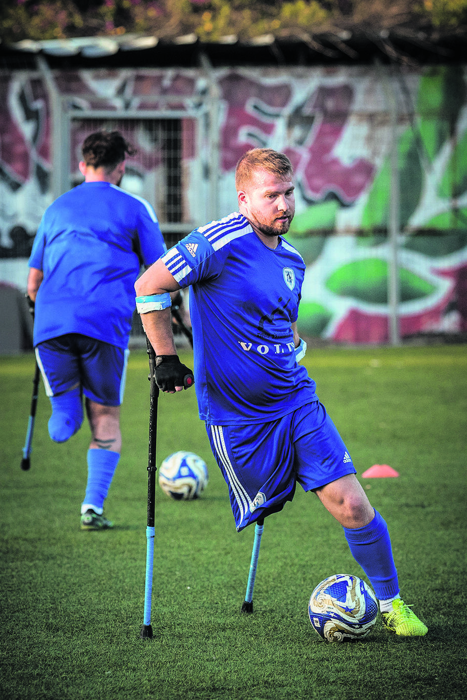 Ben Binyamin, player on Israel’s amputee soccer team (Photo: Oz Moalem) בן בנימין, שחקן נבחרת ישראל בכדורגל לקטועי גפיים