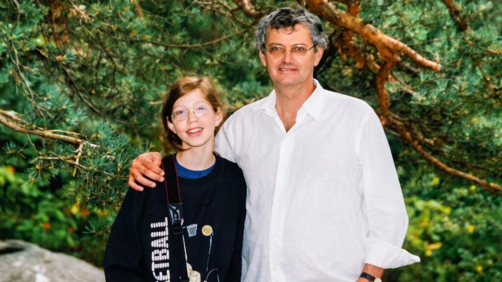 Dr. Talya Eden and her father, the late Sorin Abram, who died when she was 17 (Photo: Family album) ד"ר טליה עדן, ואביה סורין אברם ז"ל, שנפטר כשהייתה בת 17