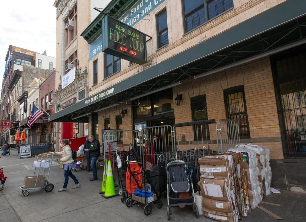 Park Slope Food Cooperative in Brooklyn חרם על מוצרים ועסקים בבעלות ישראלית ויהודית בברוקלין