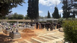 בני הזוג רוסלן ואולגה פריחודקו מובאים למנוחות