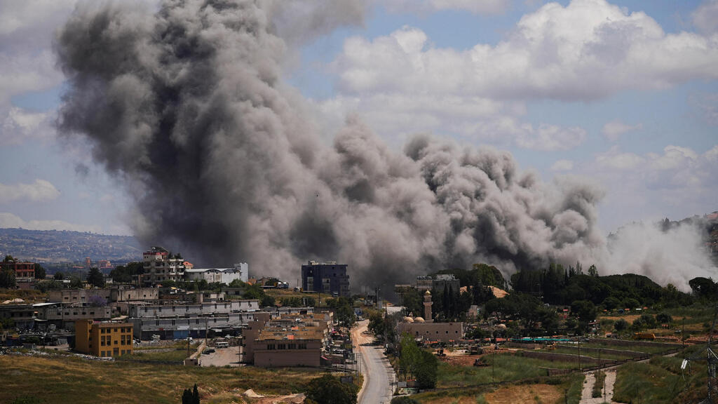 Lebanon strikes (Photo: REUTERS/Stringer) תקיפות בלבנון