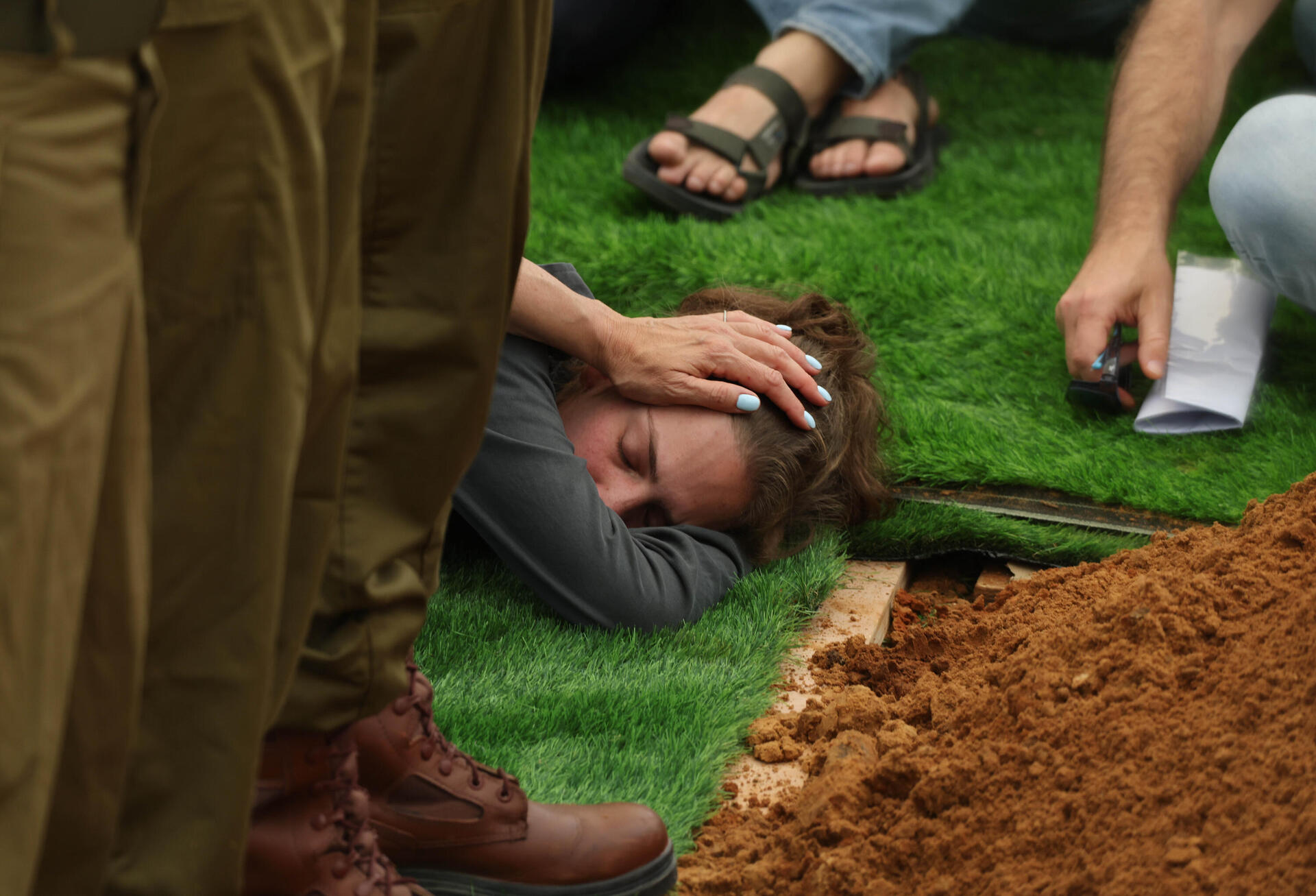 רואי, אלמנתו של רס"ן איתמר ספיר ז"ל שנפל בקרב בדרום לבנון  
