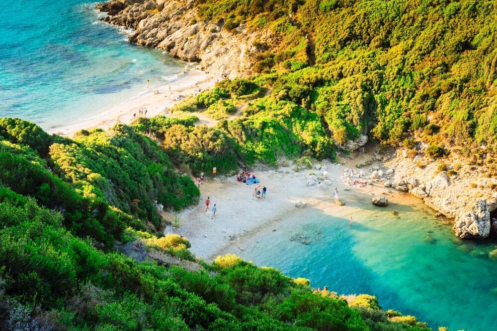 חוף Paleokastritsa Beach, קורפו, יוון