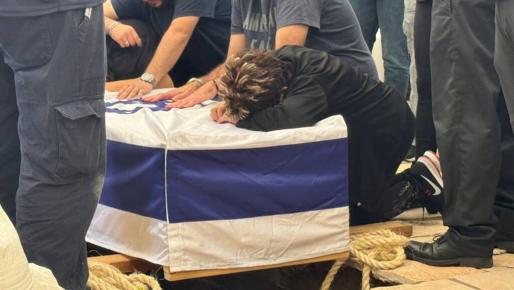 רותם שנהרגה מרחפן נפץ מובאת למנוחות, אמה: "אהבת האדם שלך הייתה אינסופית"