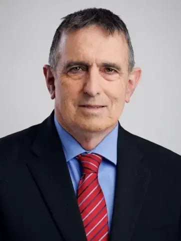 פרופ' אמיר און