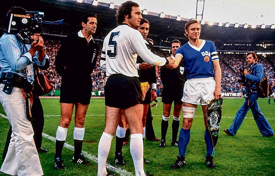 East Germany vs. West Germany, 1974 (Photo: Allsport/Getty Images) מזרח גרמניה 1974