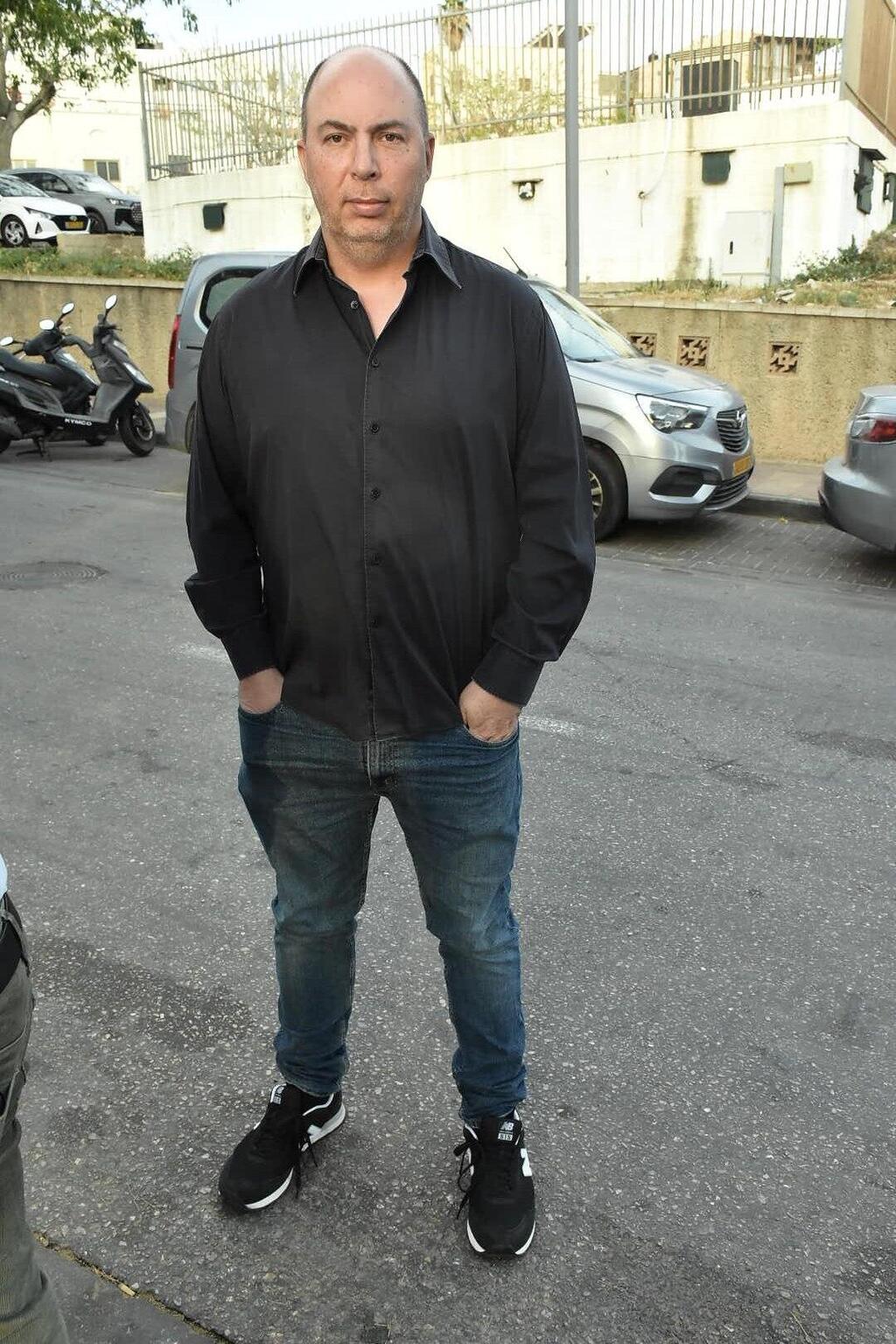 יש סוללה מלאה בנייד? אור הלר (צילום: אמיר מאירי) חתונה נריה קראוס