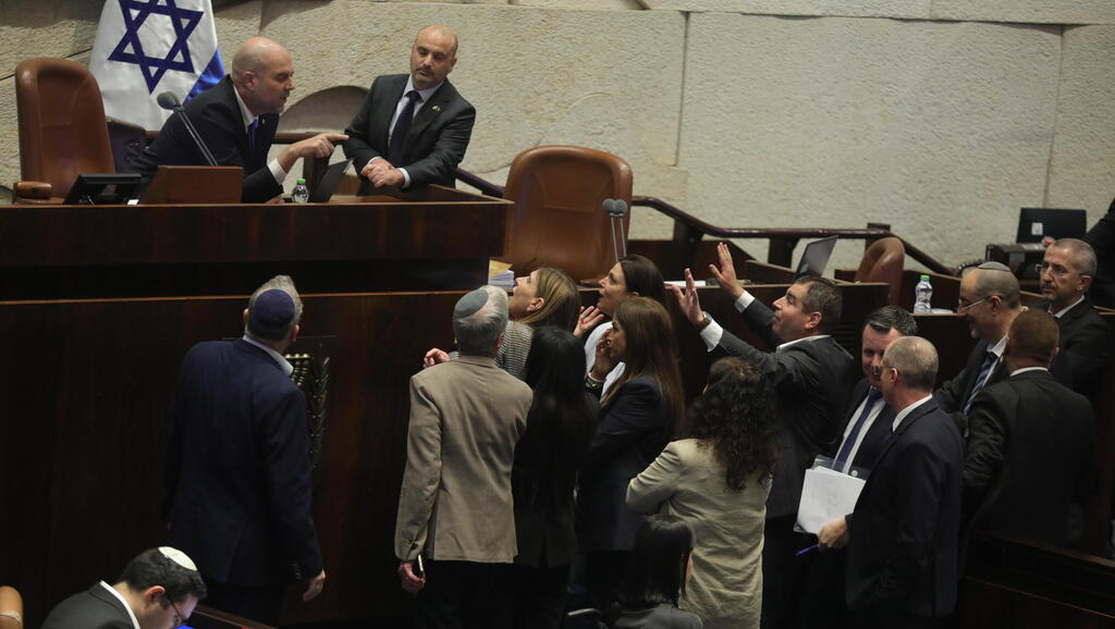 עקב הבקשה לצלם את פתק ההצבעה: הסבב השני לבחירת מבקר המדינה יתחיל מחדש