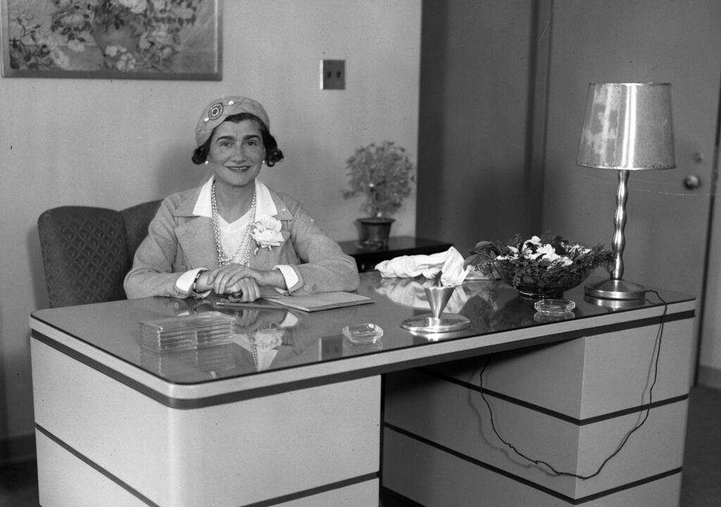 Did she invent tanning? Coco Chanel, 1931 (Photo: Los Angeles Times) קוקו שאנל, 1931