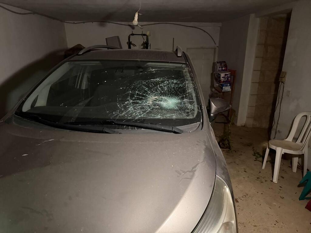 Photo: Liran Tamari הנזקים שגרמו מפגינים חרדים לרכבו של שופט העליון סולברג במחאה על חוק הגיוס