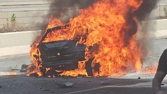 רכב התפוצץ בנתיבי איילון