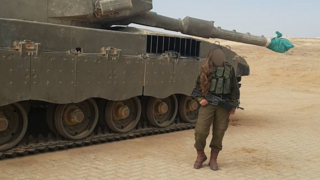 לוחמות מילואים בהנדסה