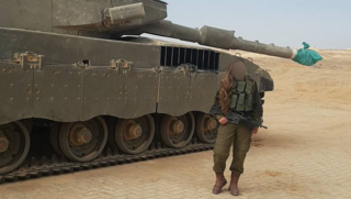 לוחמות מילואים בהנדסה