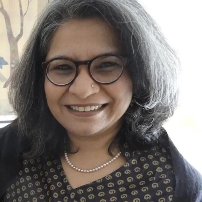 Professor Savneet Talwar from the Art Therapy and Counseling program (Photo: SAIC) פרופסור סבניט טלוואר