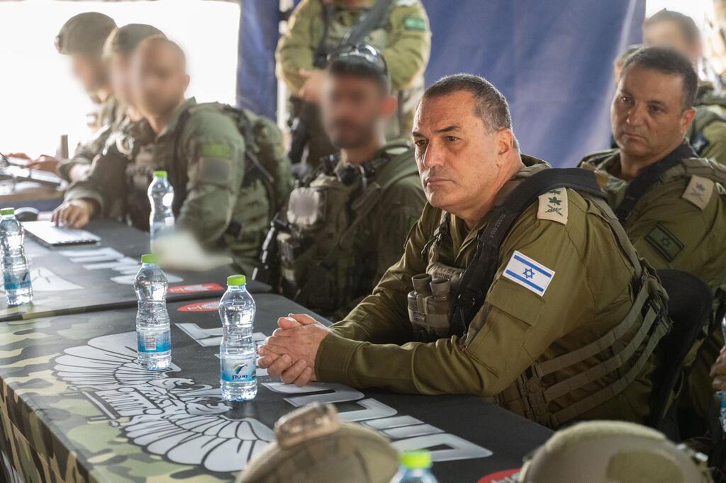 Chief of the General Staff Eyal Zamir. 'I assume that if no agreement is signed soon, he will return to war' (Photo: IDF Spokesperson) הרמטכ”ל בביקור ברצועת עזה