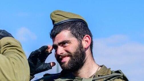 אהד נהרג מפליטת כדור, הוריו נפגשו עם אביו של היורה