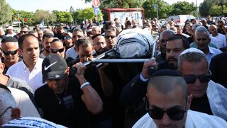 ״חיבר בקולו את כל חלקי העם״: ישי לוי הובא למנוחות