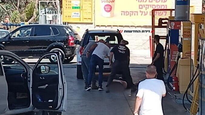חשד לפח"ע בתחנת דלק בצור יצחק