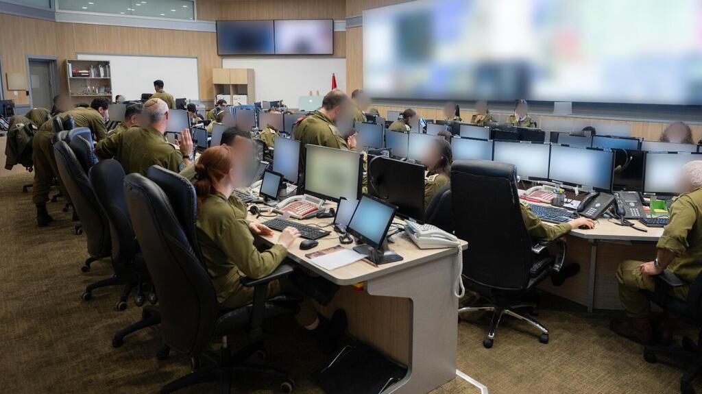 Close coordination between Israel and the US (Photo: IDF Spokesperson's Unit) בור הלחימה באגף המבצעים