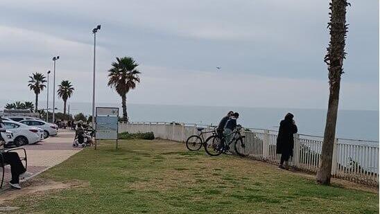 Here they want to build a 24-story building instead of a promenade that will be used by the general public (Photo: Yael Dori) בור הסיד, בגבול בין בת לים ות״א יפו. כאן רוצים להקים בניין של 24 קומות במקום טיילת שתשמש את כלל הציבור