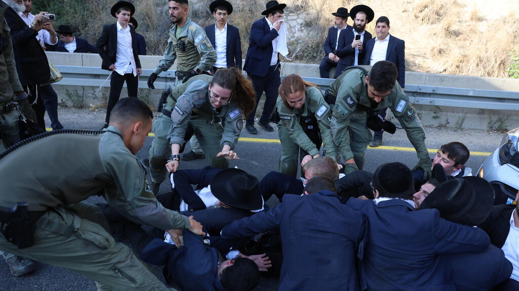מזכיר הממשלה: להקפיא את מעצרי תלמידי הישיבות, חשש ממלחמת אחים