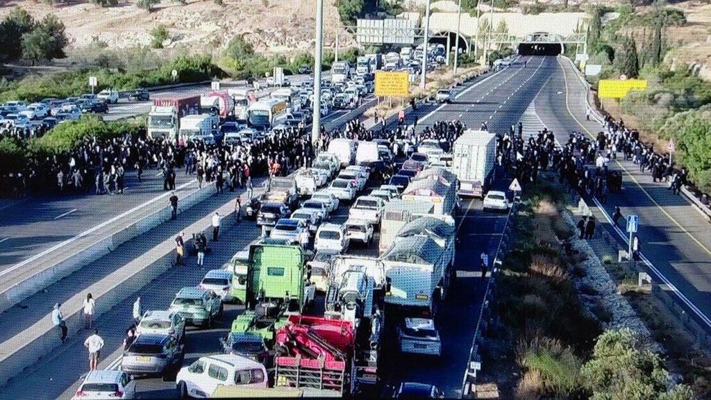 Nationwide transport chaos (Photo: National Roads Company of Israel) חסימות בכביש 6