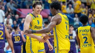 ג'יילן הורד חוגג עם רומן סורקין