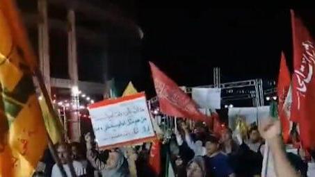 הפגנות באיראן נגד שר החוץ עבאס עראקצ'י ויור הפרלמנט מוחמד באקר קאליבאף