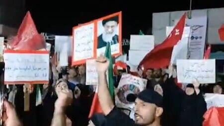 Demonstrations in Iran against Foreign Minister Abbas Araqchi and Parliament Speaker Mohammad Baqer Qalibaf הפגנות באיראן נגד שר החוץ עבאס עראקצ'י ויור הפרלמנט מוחמד באקר קאליבאף