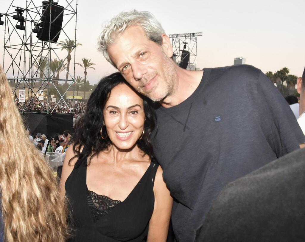 איזה כיף שרואים אתכם! ריטה ובן הזוג יניב ינקוביץ' (אמיר מאירי) מסיבת הגאווה השנתית של עופר ניסים