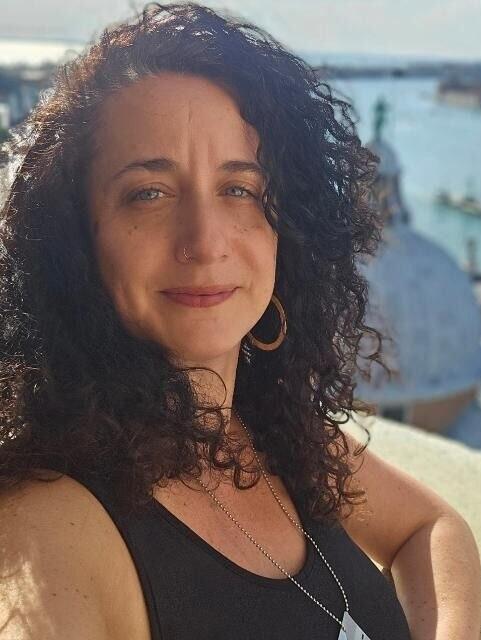 שרון ניצא