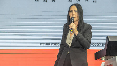 שבי שמר, סמנכ"ל ומנהלת החטיבה הקמעונאית מזרחי טפחות