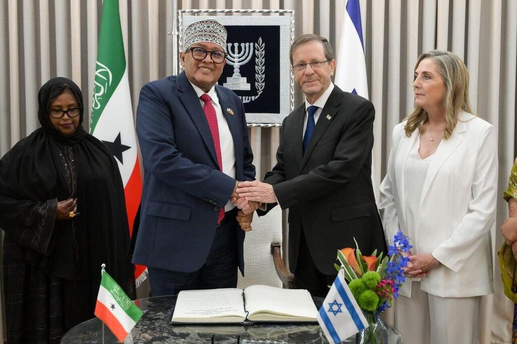 Somaliland President Abdirahman Mohamed Abdillahi meets with President Isaac Herzog in Jerusalem (Photo: GPO) פגישת נשיא המדינה עם נשיא סומלילנד