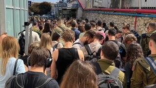 העומסים ברכבת חוף הכרמל בחיפה 