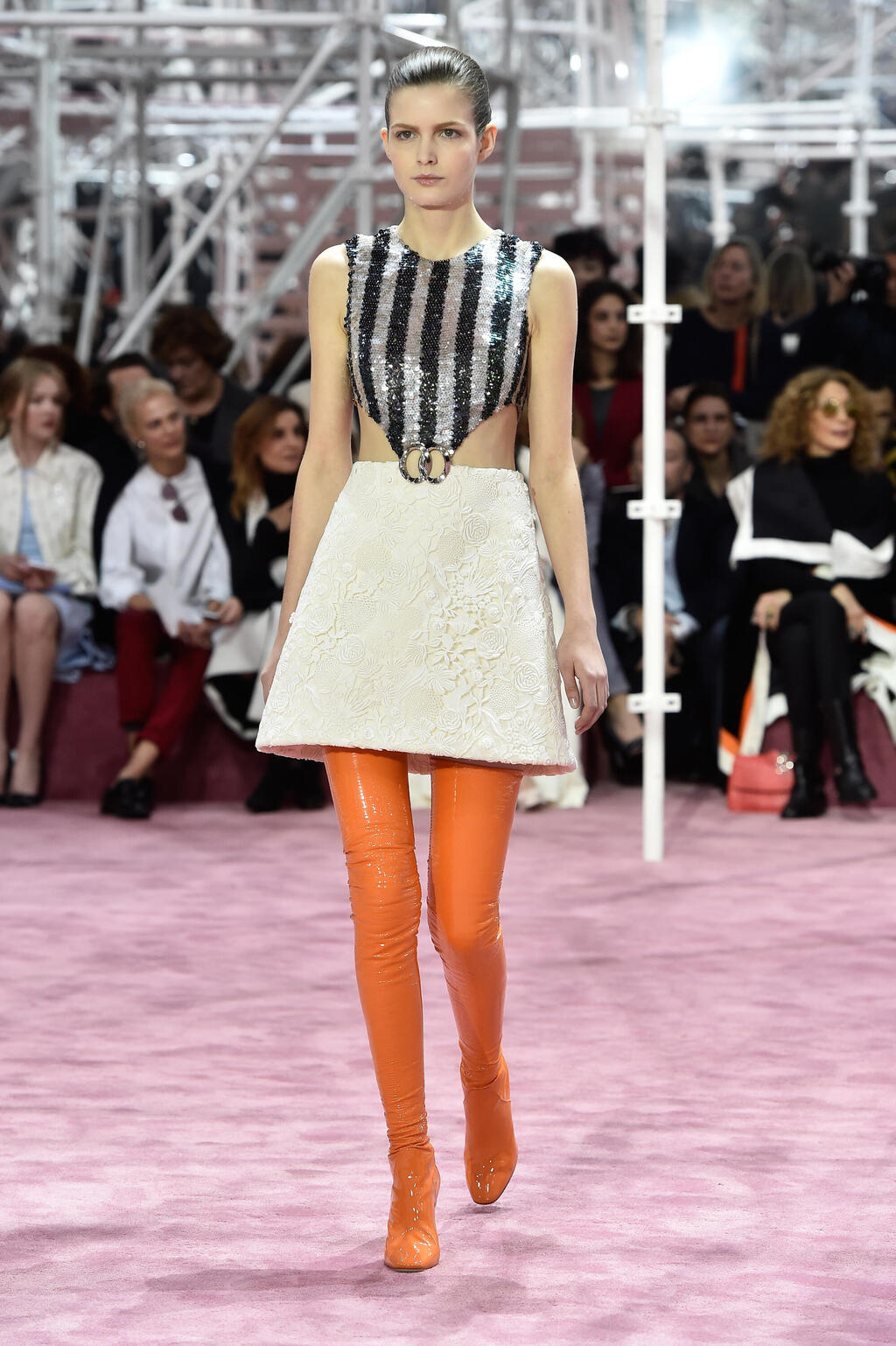 Dior's spring-summer 2015 haute couture show (Photo: Pascal Le Segretain/Getty Images) תצוגת הוט קוטור לאביב-קיץ 2015 של דיור