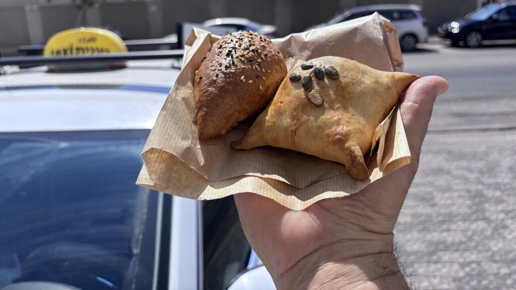 מאפי סמסה מהמנטי'ס