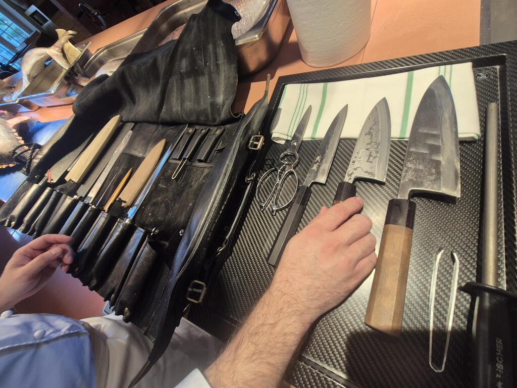 Tool kit (Photo: Assaf Kamar) ערכת הסכינים