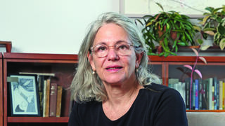  פרופ' יעל דר 