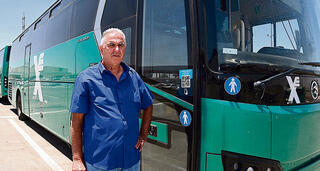 הנהג הוותיק מאיר עשור
