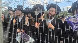 הפגנת חרדים ליד כלא 10