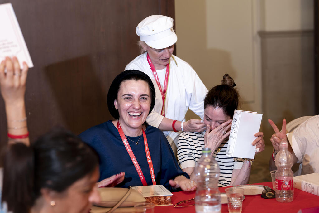 The organization's flagship program consists of a seven-day educational trip to Israel (Photo: Momentum) Momentum mothers