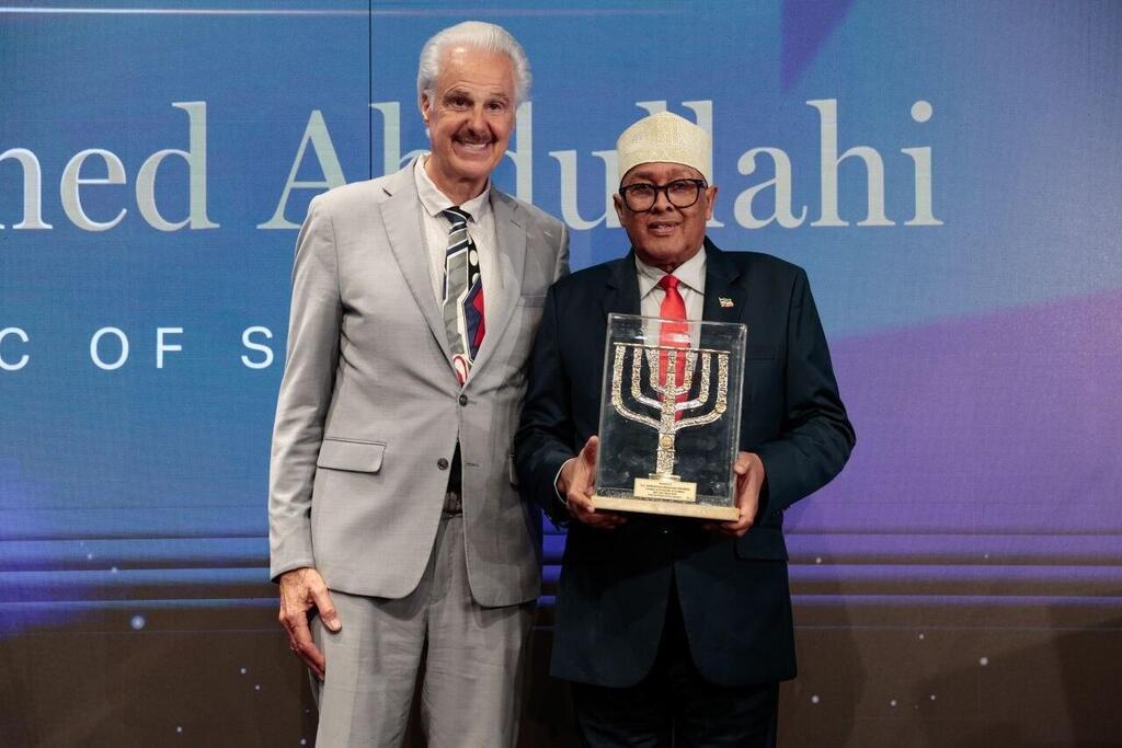 The President of the Republic of Somaliland, H.E. Abdirahman Mohamed Abdillahi, received the Friends of Zion Award (Photo: Friends of Zion) The President of the Republic of Somaliland, H.E. Abdirahman Mohamed Abdillahi, received the Friends of Zion Award