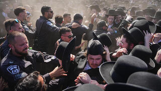 הפגנת חרדים ליד כלא 10