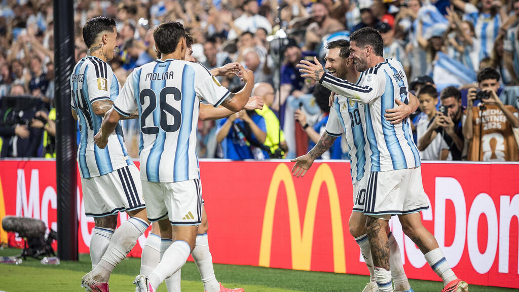 Messi celebrates after scoring a goal (Photo: Oz Mualem) לאו מסי