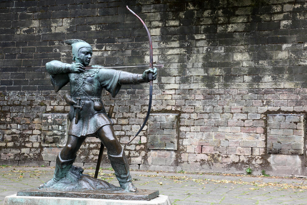 The statue of Robin Hood in Nottingham (Photo: Tutti Frutti/Shutterstock) הפסל של רובין הוד בנוטינגהאם