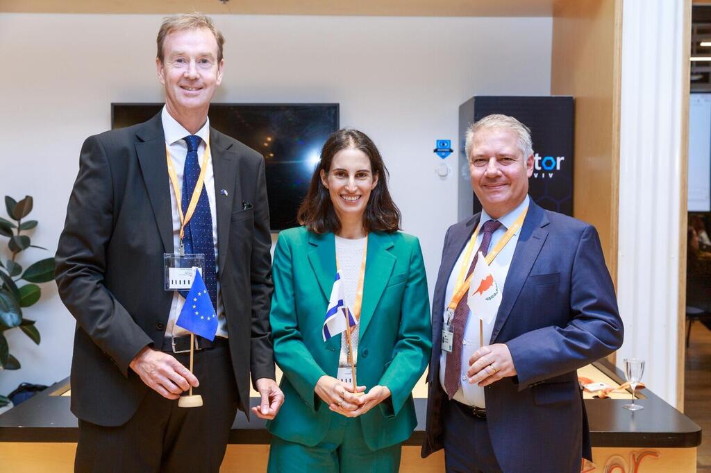 Michael Mann, head of the EU Delegation to Israel, Shiran Mlamdovsky Somech (center), founder and CEO of Generative AI for Good, and Kornelios Korneliou, Cyprus' ambassador to Israel, at the AI for Responsible Innovation and Shared Prosperity conference (Photo: Nimrod Aronow) Shiran Mlamdovsky Somech (center), founder and CEO of Generative AI for Good, at the AI for Responsible Innovation and Shared Prosperity conference